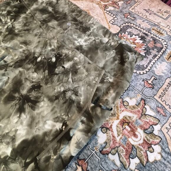 Lululemon Align High Rise Leggings Cropped Women's Size 20 Has Pockets Gym Yoga - Picture 14 of 15